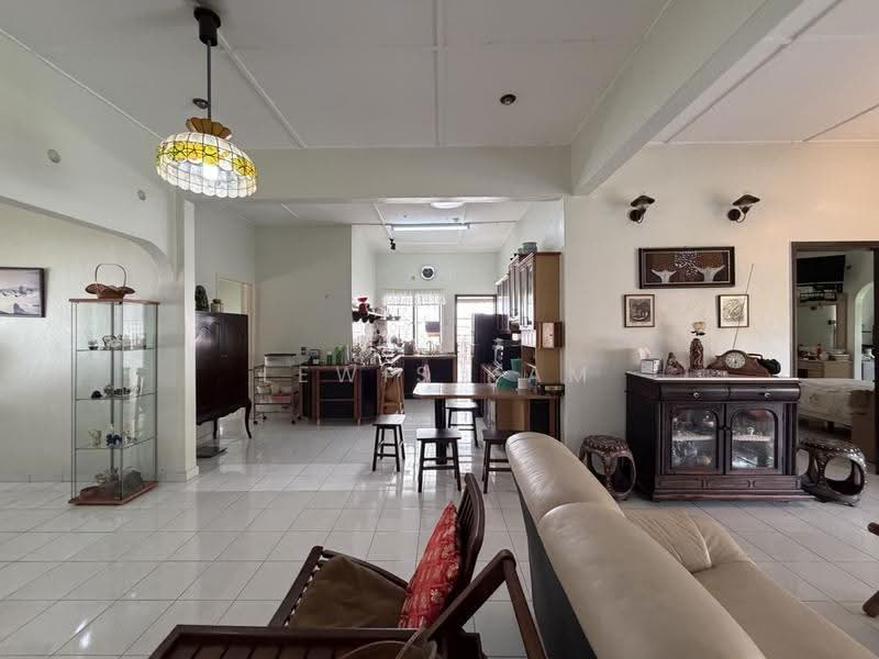 Rumah Banglo untuk Dijual di Tanjung Bungah (Penang) - Lewis Kam - Living Room - PropertyGuru.com.my