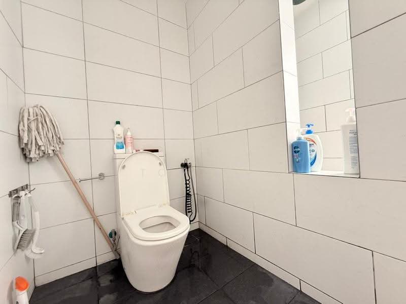 Rumah Teres untuk Dijual di Tamansari (Rawang) - Tom Yip - Bathroom - PropertyGuru.com.my