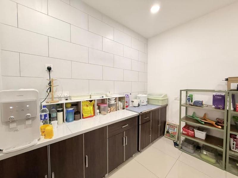 Rumah Teres untuk Dijual di Tamansari (Rawang) - Tom Yip - Kitchen - PropertyGuru.com.my
