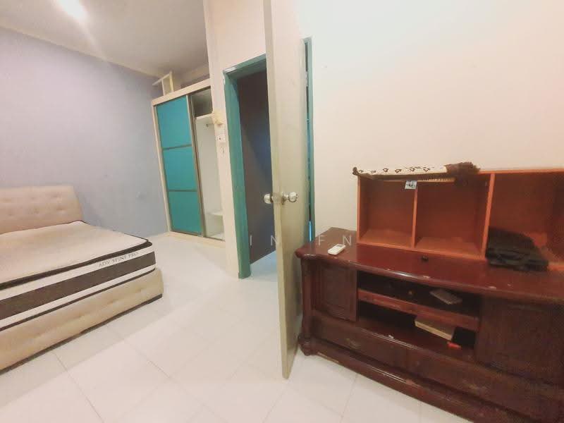 2-storey Terraced House for Sale in Taman Angkasa Nuri (Durian Tunggal) - CHIN FN - Bedroom - PropertyGuru.com.my