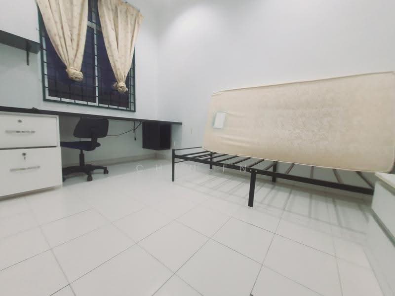 2-storey Terraced House for Sale in Taman Angkasa Nuri (Durian Tunggal) - CHIN FN - Study - PropertyGuru.com.my