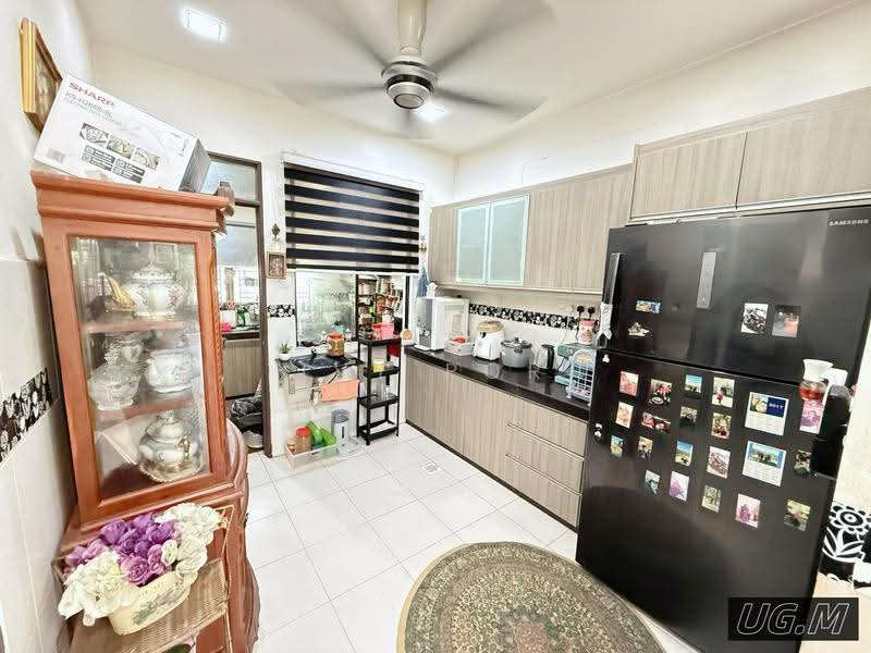 Rumah Teres untuk Dijual di Bandar Puteri Klang (Klang) - Ivy Por - Kitchen - PropertyGuru.com.my