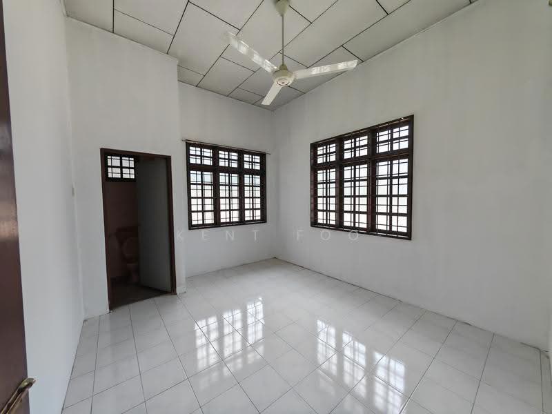 Agricultural Land for Rent in Simpang Pulai (Perak) - Kent Foo - Bathroom - PropertyGuru.com.my