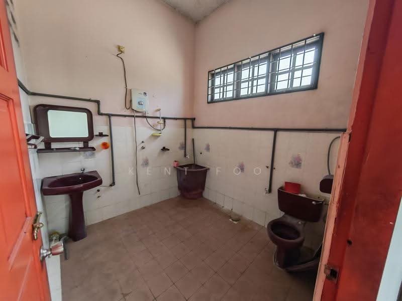 Agricultural Land for Rent in Simpang Pulai (Perak) - Kent Foo - Bathroom - PropertyGuru.com.my
