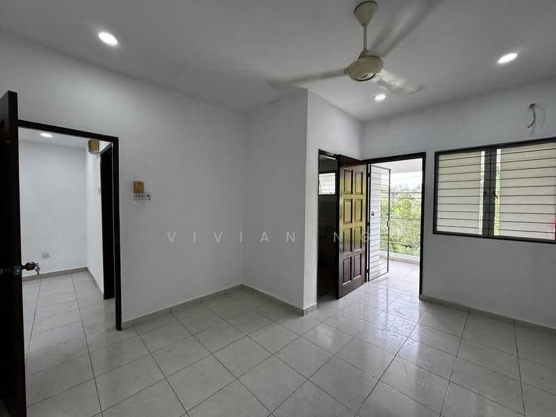 Terraced House for Sale in Kajang (Selangor) - Vivian Ng - Bedroom 2 - PropertyGuru.com.my