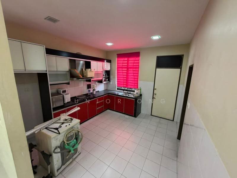 Rumah Teres 2-Tingkat untuk Dijual di Saujana Rawang (Rawang) - Junior Ong - Kitchen - PropertyGuru.com.my