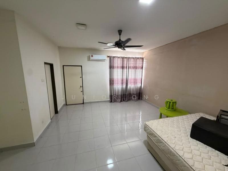Rumah Teres 2-Tingkat untuk Dijual di Saujana Rawang (Rawang) - Junior Ong - Living Room - PropertyGuru.com.my