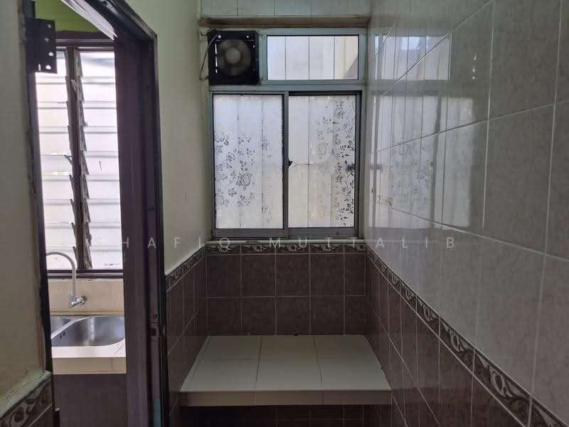 Apartment for Rent at Vista Pinggiran Apartment - Shafiq Muttalib - Kitchen - PropertyGuru.com.my