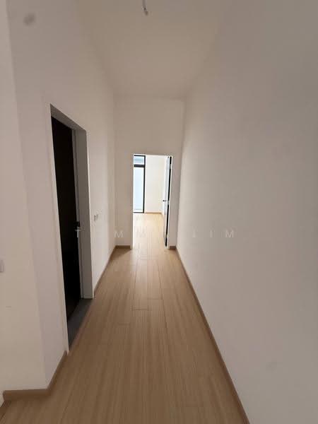 Cluster House for Sale in Eco Botanic (Iskandar Puteri (Nusajaya)) - Tommy Lim - Corridor - PropertyGuru.com.my