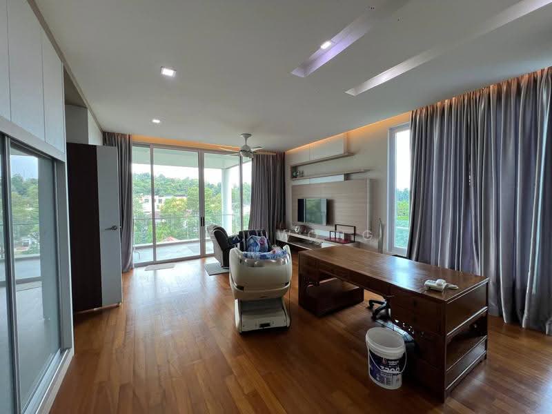 Bungalow House for Sale in Taman Equine (Seri Kembangan) - Alex Wong - Living Room - PropertyGuru.com.my