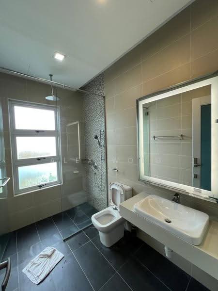 Bungalow House for Sale in Taman Equine (Seri Kembangan) - Alex Wong - Bathroom - PropertyGuru.com.my