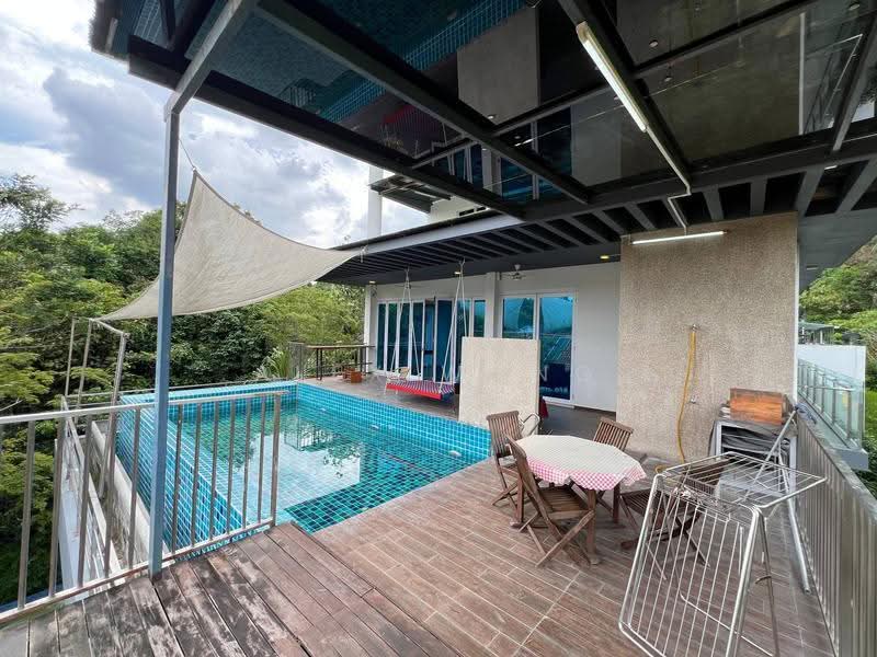 Bungalow House for Sale in Taman Equine (Seri Kembangan) - Alex Wong - Balcony - PropertyGuru.com.my