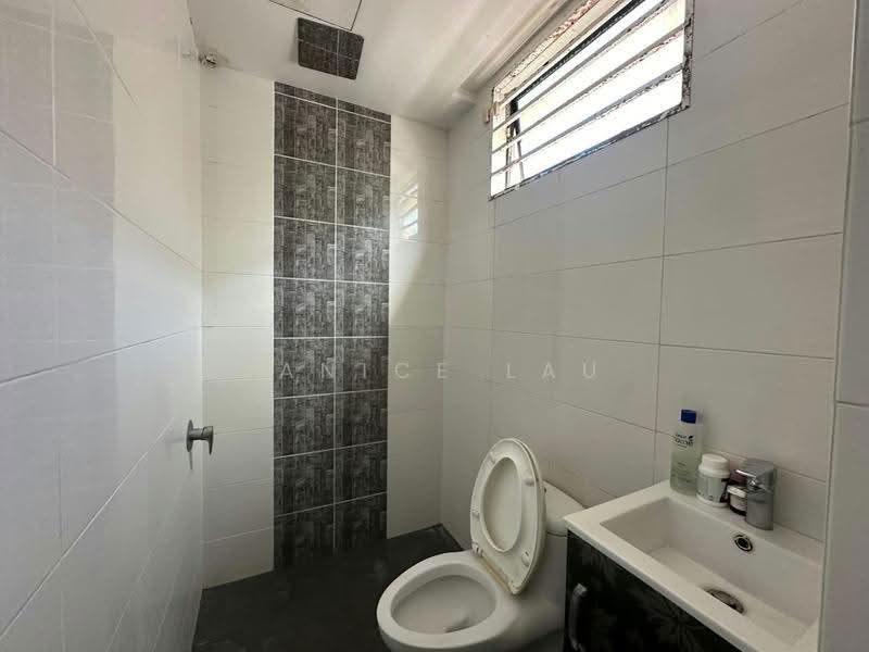Rumah Berkembar untuk Dijual di Bandar Mahkota Cheras (Cheras) - Janice Lau - Bathroom - PropertyGuru.com.my