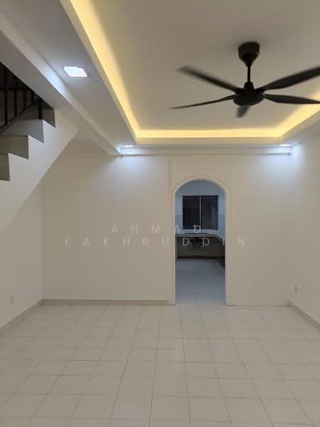 2-storey Terraced House for Sale in Taman Seri Orkid (Skudai) - Ahmad Fakhruddin - Kitchen - PropertyGuru.com.my