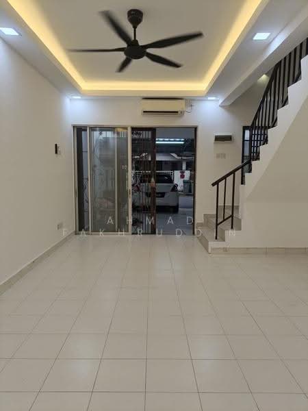 2-storey Terraced House for Sale in Taman Seri Orkid (Skudai) - Ahmad Fakhruddin - Living Room - PropertyGuru.com.my