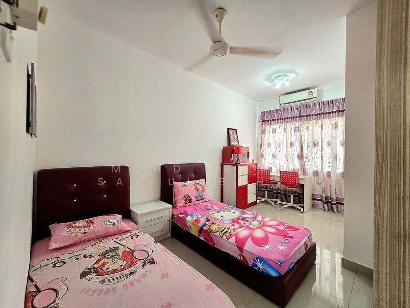2-storey Terraced House for Sale in Bandar Baru Bangi (Selangor) - Mohd Aizat Saiful Bahri - Bedroom - PropertyGuru.com.my