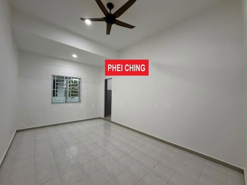 Bungalow House for Sale in Taman Markisah (Bukit Mertajam) - Phei Ching - Living Room - PropertyGuru.com.my