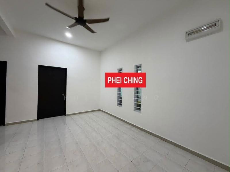 Bungalow House for Sale in Taman Markisah (Bukit Mertajam) - Phei Ching - Living Room - PropertyGuru.com.my