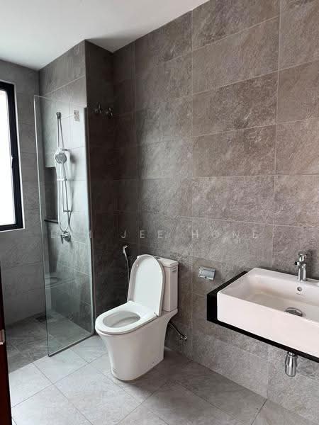 Semi-Detached House for Sale in Kepong (Kuala Lumpur) - Lim Jee Hone - Bathroom - PropertyGuru.com.my