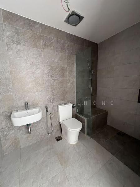 Semi-Detached House for Sale in Kepong (Kuala Lumpur) - Lim Jee Hone - Bathroom - PropertyGuru.com.my