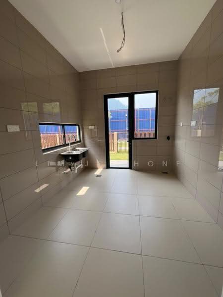 Semi-Detached House for Sale in Kepong (Kuala Lumpur) - Lim Jee Hone - Kitchen - PropertyGuru.com.my