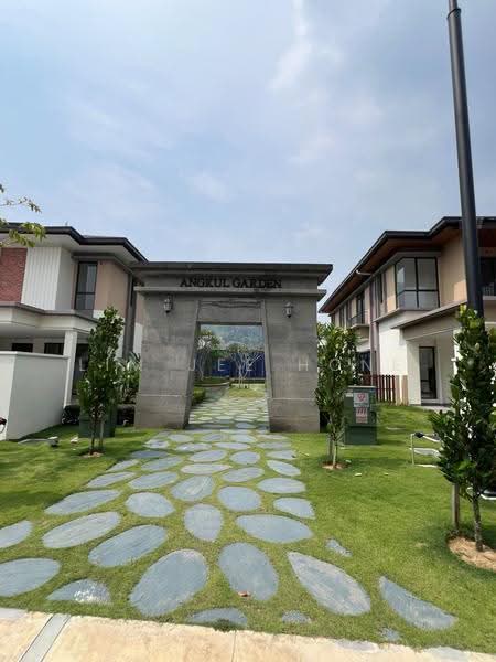 Semi-Detached House for Sale in Kepong (Kuala Lumpur) - Lim Jee Hone - Exterior - PropertyGuru.com.my