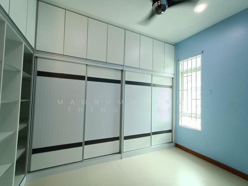 3-storey Terraced House for Sale in Jelutong (Penang) - Magnumm Ong Theng Shen - Bedroom - PropertyGuru.com.my