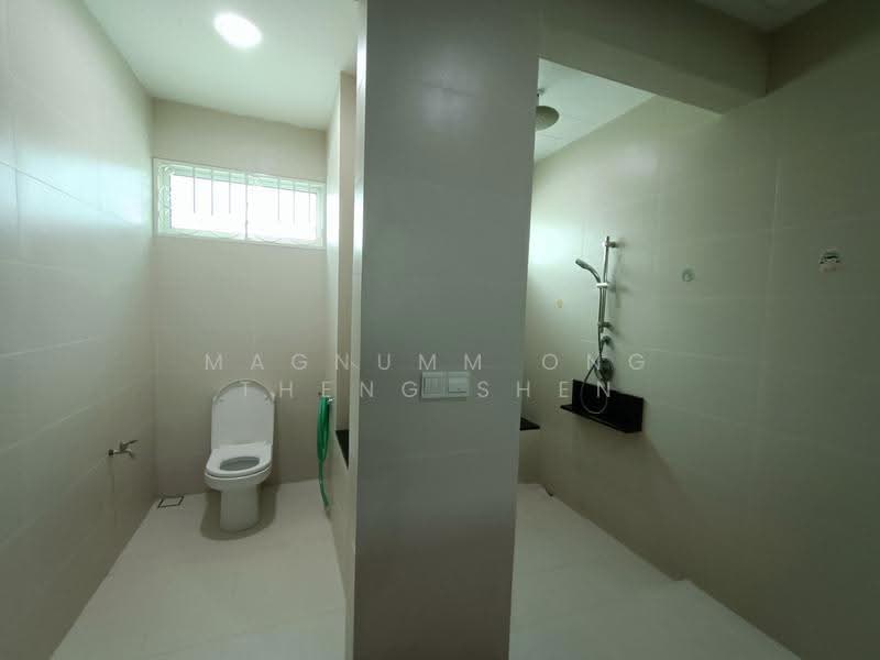 3-storey Terraced House for Sale in Jelutong (Penang) - Magnumm Ong Theng Shen - Bathroom - PropertyGuru.com.my