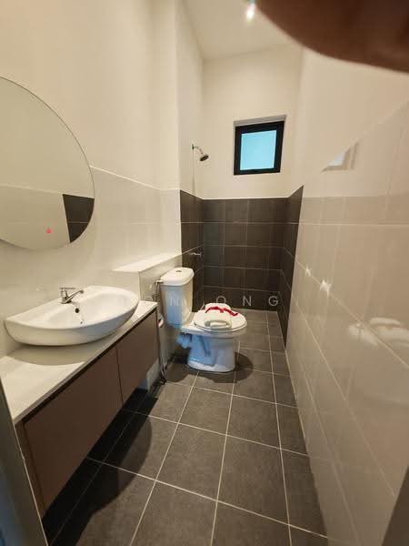 Apartment for Sale at Kayana Heights @ Ayuria Place, Alamesra - RON Ong - Bathroom - PropertyGuru.com.my