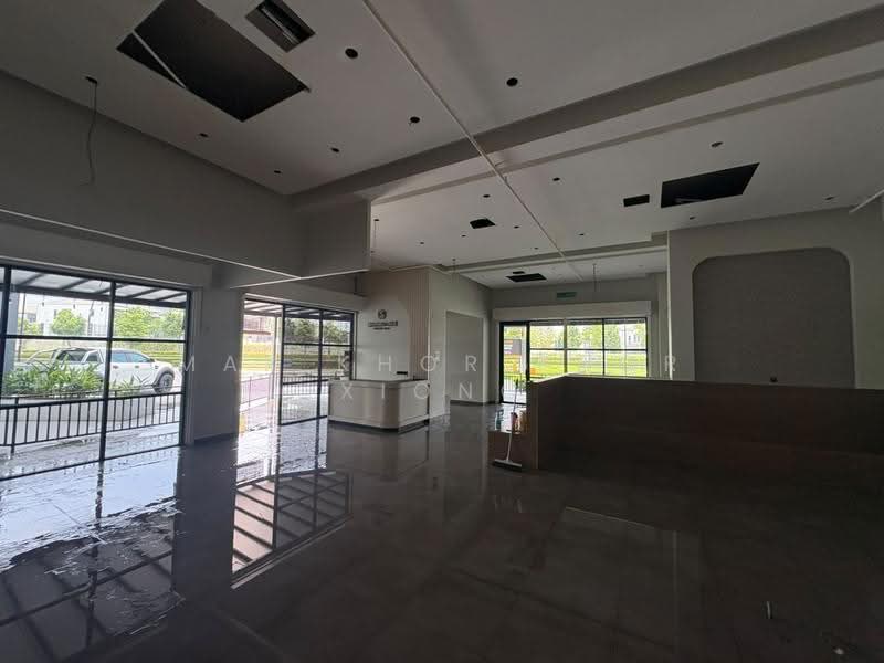 Kedai / Pejabat untuk Disewa di Setia Alam (Selangor) - Max Khor Phor xiong - Entrance - PropertyGuru.com.my