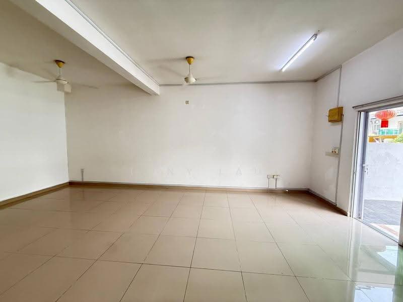 2-storey Terraced House for Sale in Bandar Sri Sendayan (Negeri Sembilan) - Tony Lau - Living Room - PropertyGuru.com.my