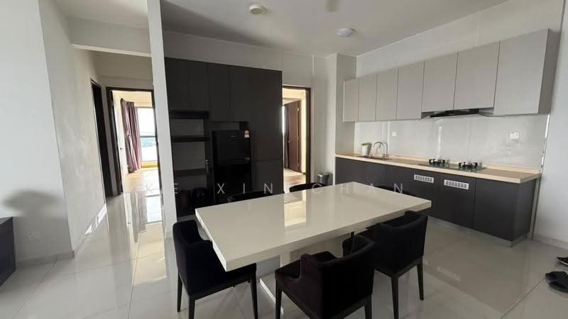 Condominium for Rent at Royal Strand @ Country Garden Danga Bay - Ke Xin Chan - Kitchen - PropertyGuru.com.my