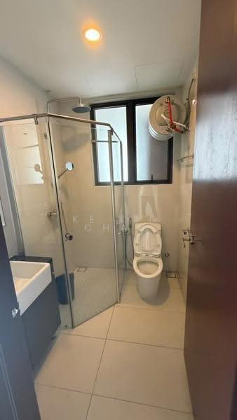 Condominium for Rent at Royal Strand @ Country Garden Danga Bay - Ke Xin Chan - Bathroom - PropertyGuru.com.my