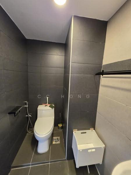 Kondominium untuk Disewa di Bukit Pandan Kondominium 2 - CC Hong - Bathroom - PropertyGuru.com.my