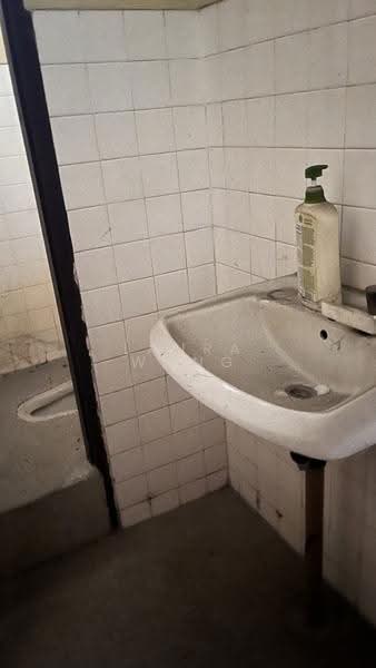 Shop / Office for Rent in Seremban City Centre (Seremban) - Laura Wong - Bathroom - PropertyGuru.com.my