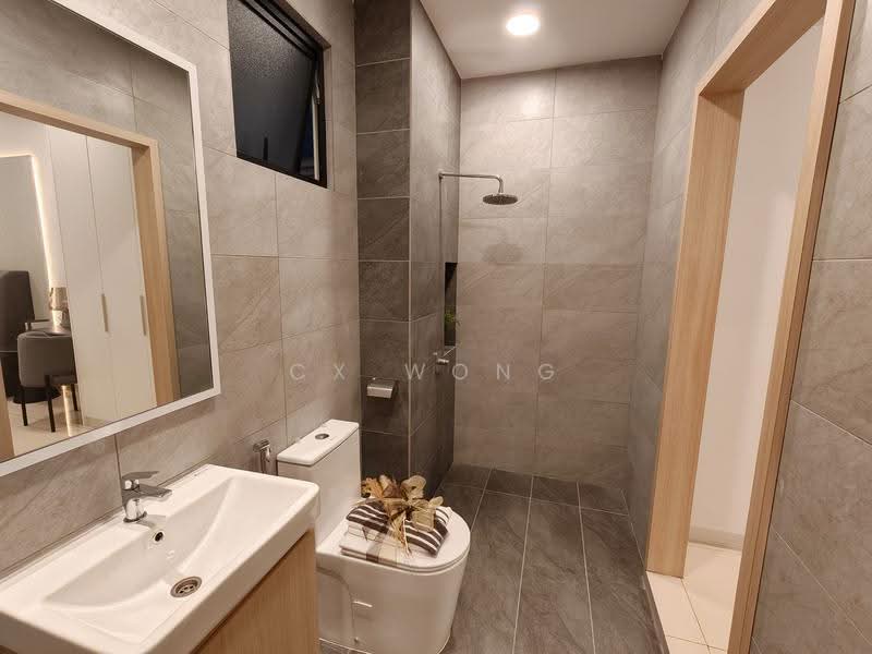 Service Residence for Sale at Paragon Gateway - Cx Wong - Bathroom - PropertyGuru.com.my