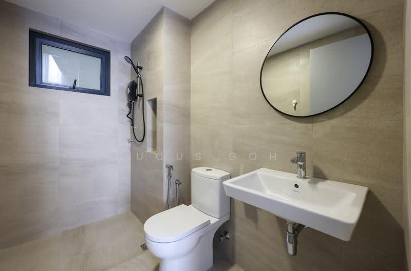 Kondominium untuk Dijual di Aura Residence - Lucus Goh - Bathroom - PropertyGuru.com.my