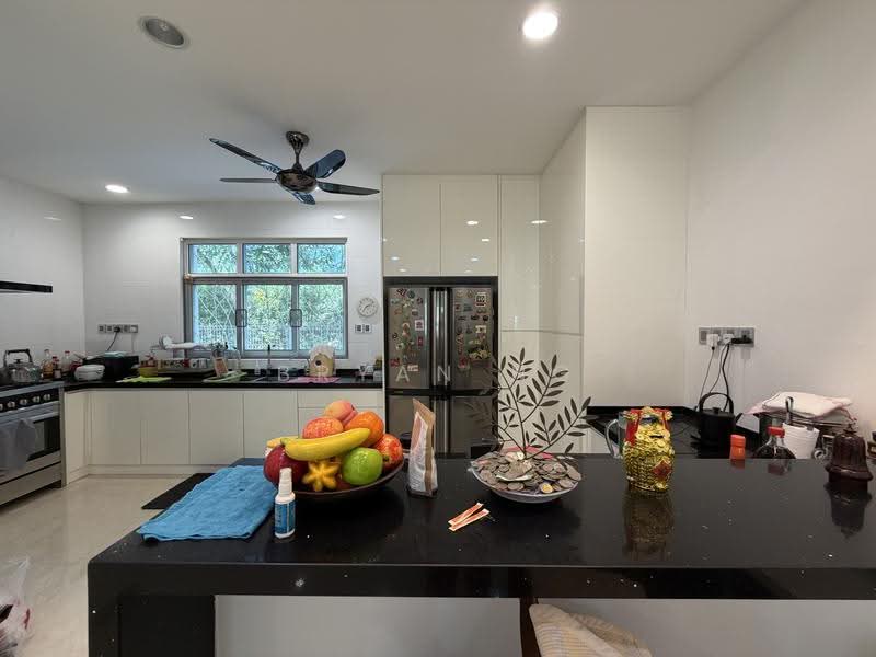 Rumah Teres 3-Tingkat untuk Dijual di Taman Taming Indah 2 (Bandar Sungai Long) - Bryan Ng - Kitchen - PropertyGuru.com.my
