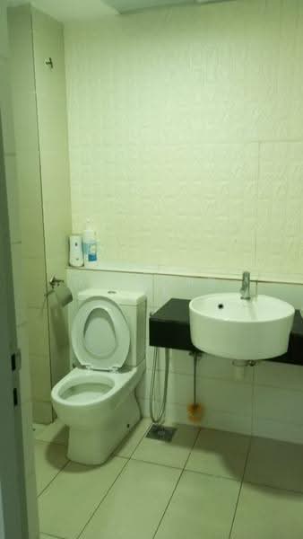 Kediaman Servis untuk Disewa di Residences @ 1 Tebrau - Desmond Lee - Bathroom - PropertyGuru.com.my