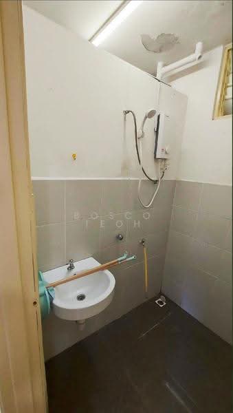 Pangsapuri untuk Disewa di Idaman Selasih - Bosco Teoh - Bathroom - PropertyGuru.com.my