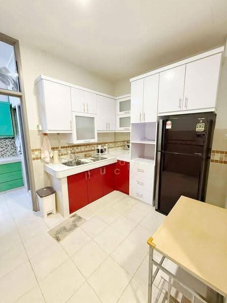 Cluster House for Sale in Taman Seri Austin (Tebrau) - Au Yong Lucy - Kitchen - PropertyGuru.com.my