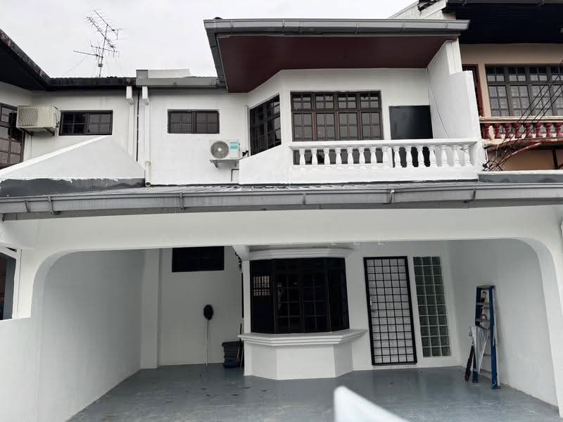 Rumah Teres 2-Tingkat untuk Disewa di Taman Daya (Johor Bahru) - Calvin Lee - PropertyGuru.com.my