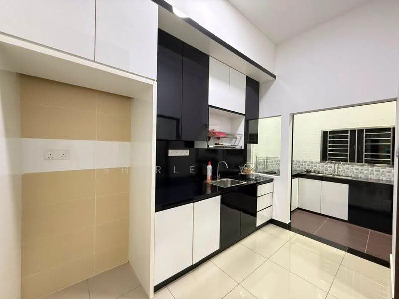 2-storey Terraced House for Sale in Bandar Putra Kulai (Kulai) - Shirley Yap - Kitchen - PropertyGuru.com.my
