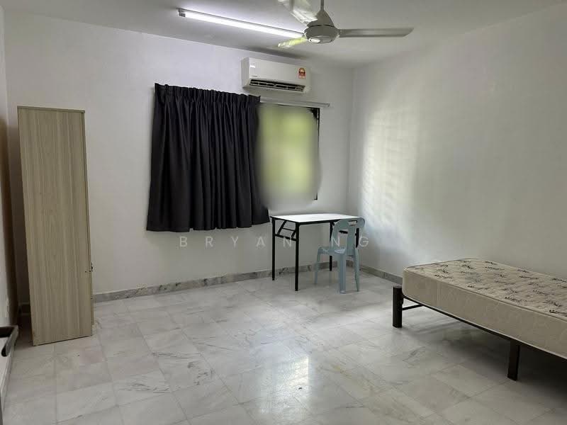2-storey Terraced House for Sale in Taman Connaught (Cheras) - Bryan Ng - Bedroom - PropertyGuru.com.my