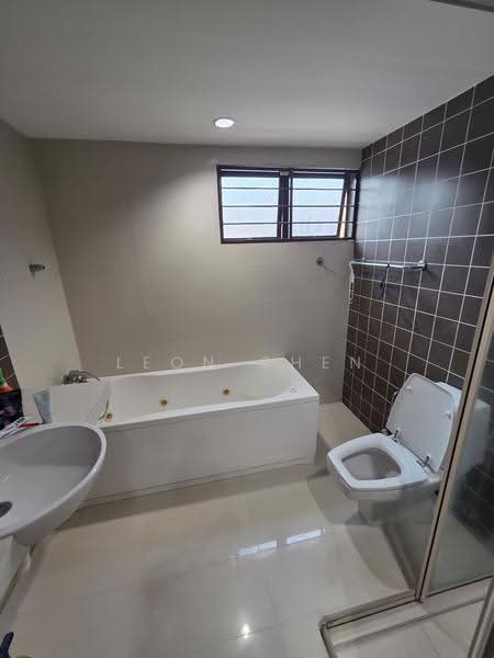 Terraced House for Sale in Bandar Utama (Selangor) - Leon Chen - Bathroom - PropertyGuru.com.my