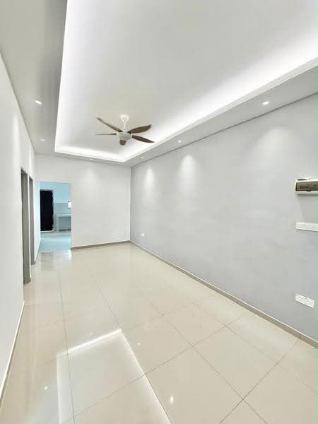 1-storey Terraced House for Sale in Taman Sri Skudai (Skudai) - Yuki Cheng - Living Room - PropertyGuru.com.my