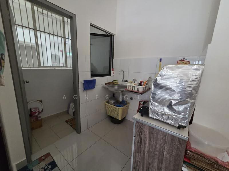 Service Residence for Sale at Traders Garden @ Cheras Selatan - Agnes Chia - Kitchen - PropertyGuru.com.my