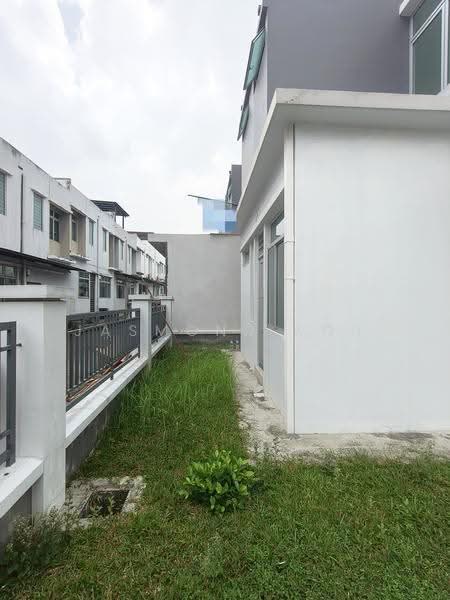 3-storey Terraced House for Sale in Skudai (Johor) - Jasmond Koh - Exterior - PropertyGuru.com.my