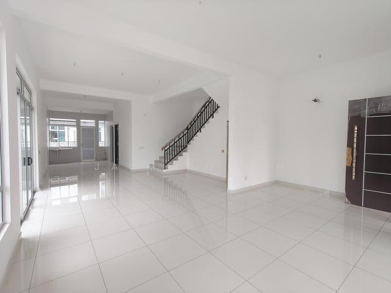 3-storey Terraced House for Sale in Skudai (Johor) - Jasmond Koh - Living Room - PropertyGuru.com.my
