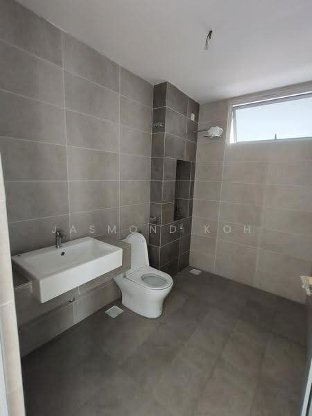 3-storey Terraced House for Sale in Skudai (Johor) - Jasmond Koh - Bathroom - PropertyGuru.com.my